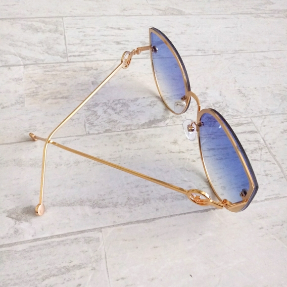 NEW WOMAN'S POLARIZED SUNGLASSES - Picture 2 of 7